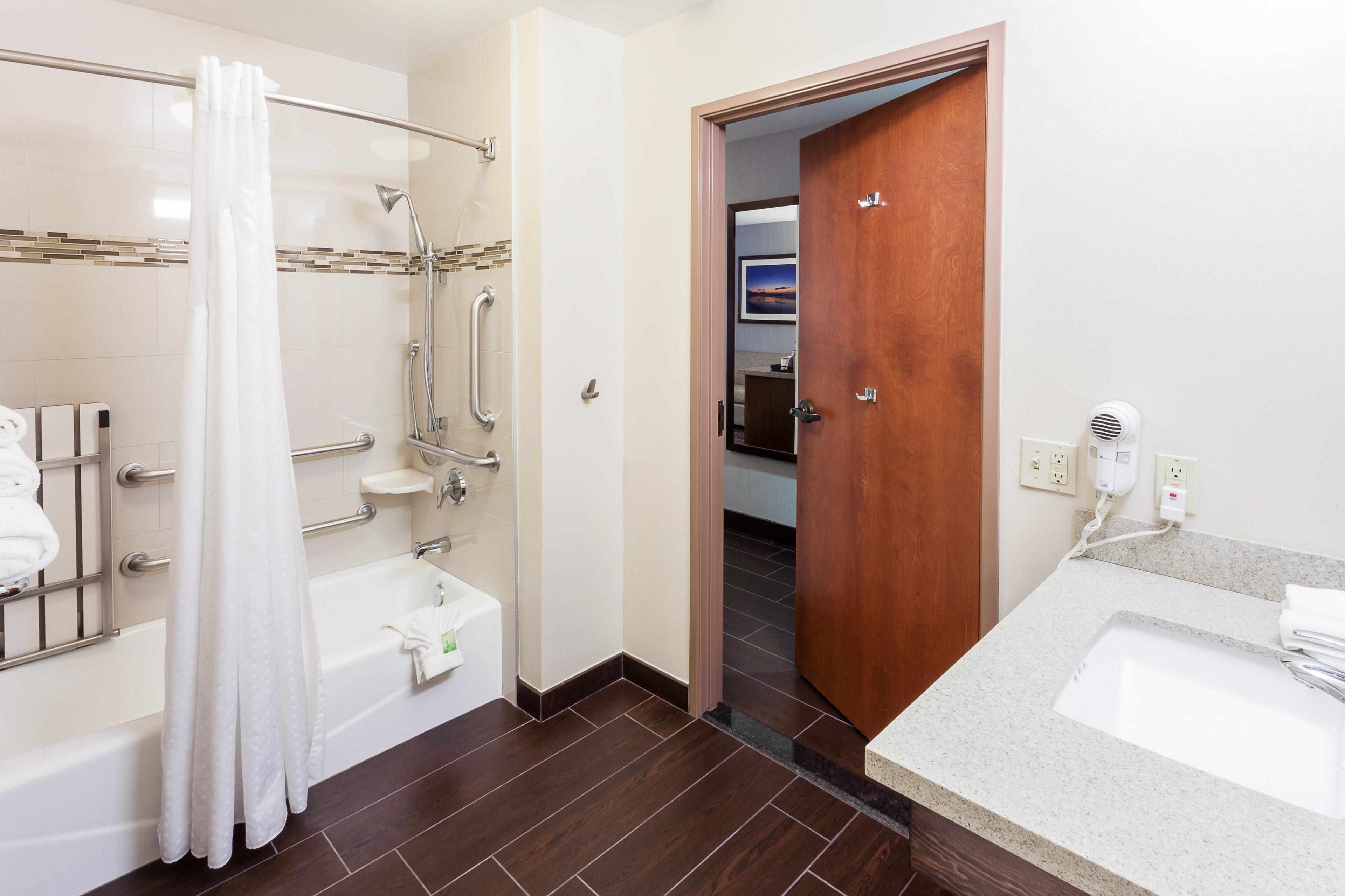 Holiday Inn Express & Suites Carpinteria By Ihg Екстер'єр фото